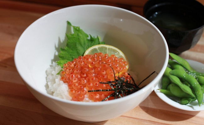 鮭魚卵蓋飯