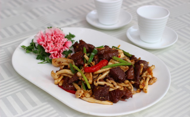 什菌牛柳粒